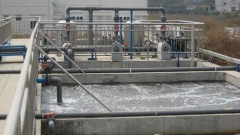 水處理工程怎麽解決泡沫難題？汙水處理消泡劑給你個簡單的方案